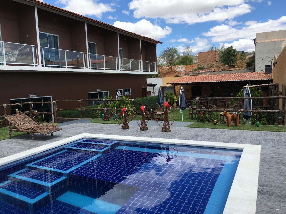 Hotel Virgulino Olho d'Agua do Casado Екстериор снимка